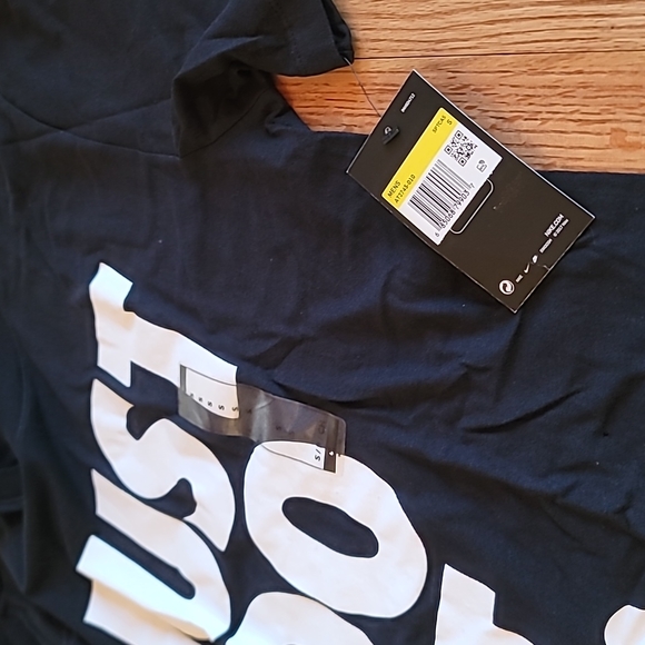 Active shirt by Nike - Picture 5 of 7